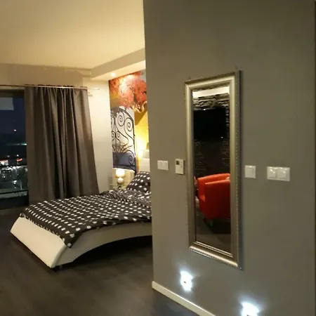 Onyx Apartment
